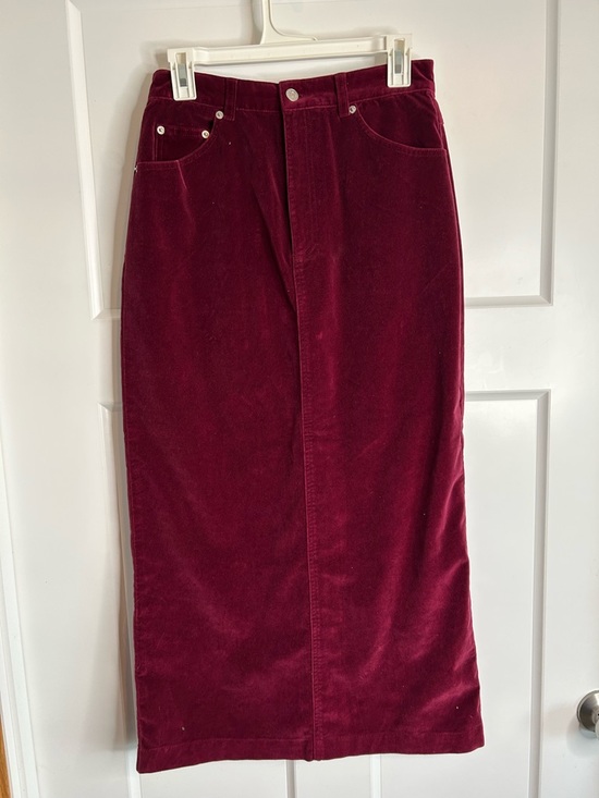Denim&Co Dresses & Skirts - Vintage Denim & Co Women’s 8 Long Straight Skirt Front Split Velvety Maroon 4605